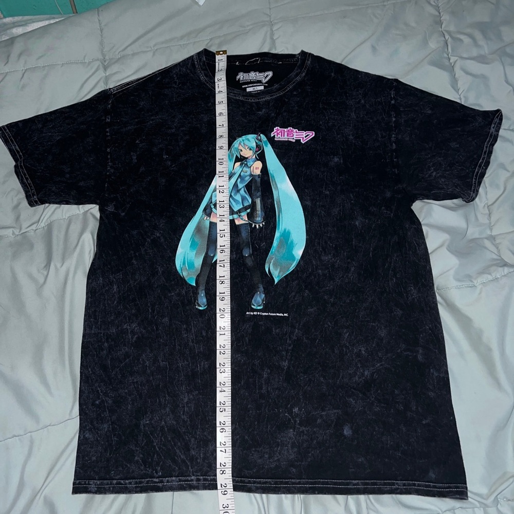 Hatsune Miku Anime Crypton Graphic T Shirt Men’s Size Medium